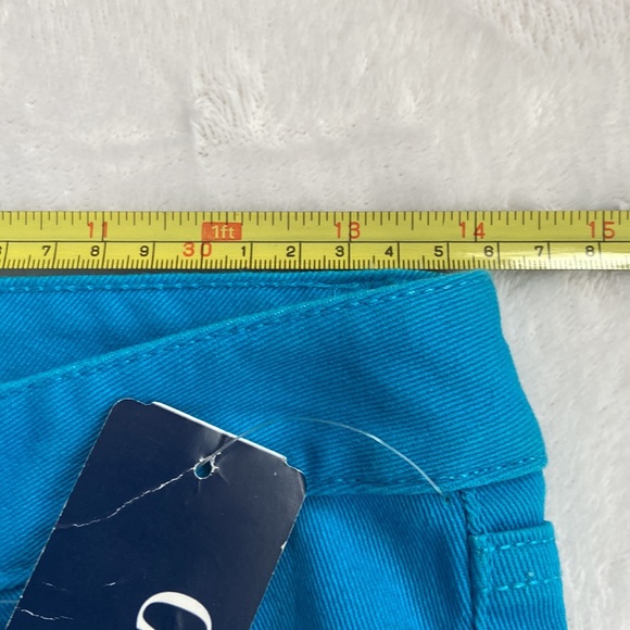 NWT CHAPS Size 2P Slimming Capris Designed To Flatter You - Picture 6 of 8